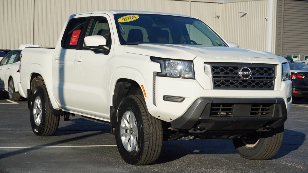Used 2024 Nissan Frontier SV w/ Technology Package image 2