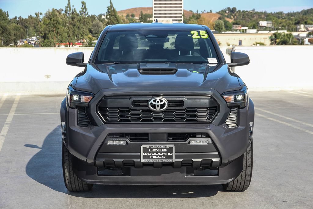 Used 2025 Toyota Tacoma TRD Sport AWD/4WD image 2