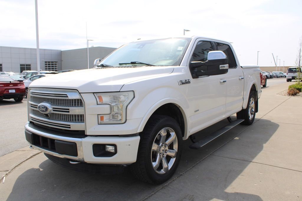 Used 2015 Ford F150 Platinum w/ Equipment Group 701A Luxury AWD/4WD image 3