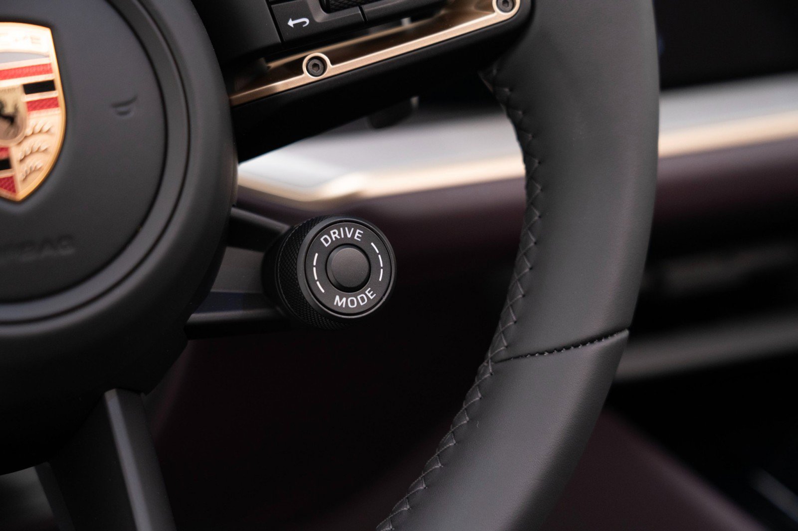 Certified 2025 Porsche Cayenne E-Hybrid image 29