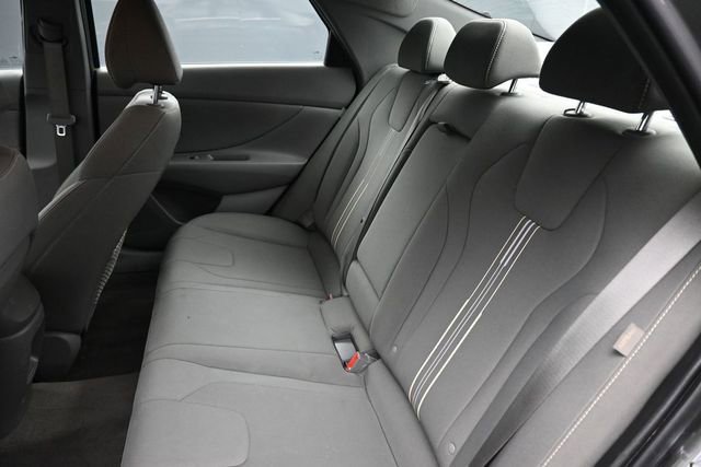 Used 2025 Hyundai Elantra SEL FWD image 18