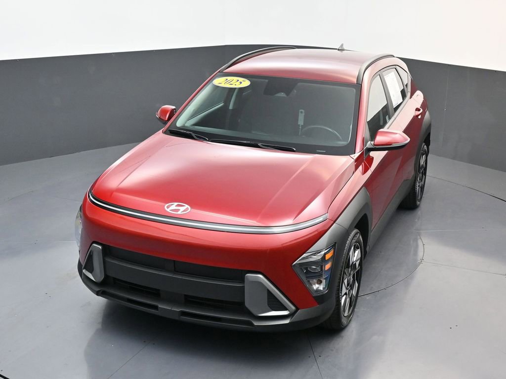 Certified 2025 Hyundai Kona SEL image 19