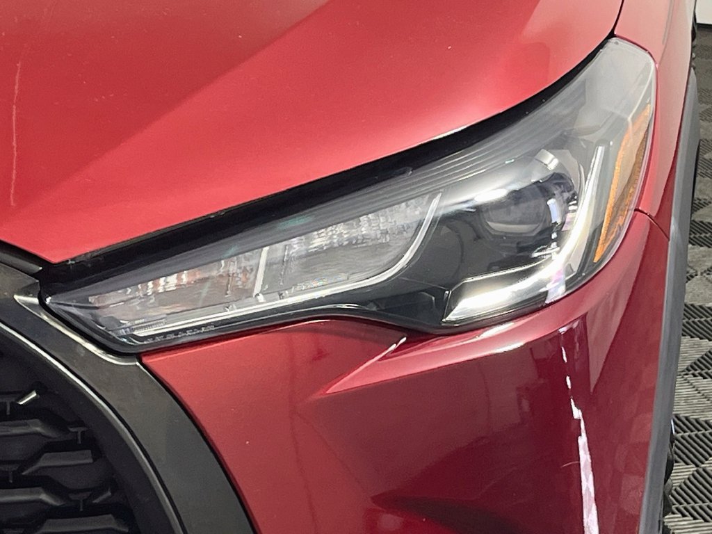 Used 2022 Toyota Corolla Cross LE w/ Moonroof Package FWD image 9
