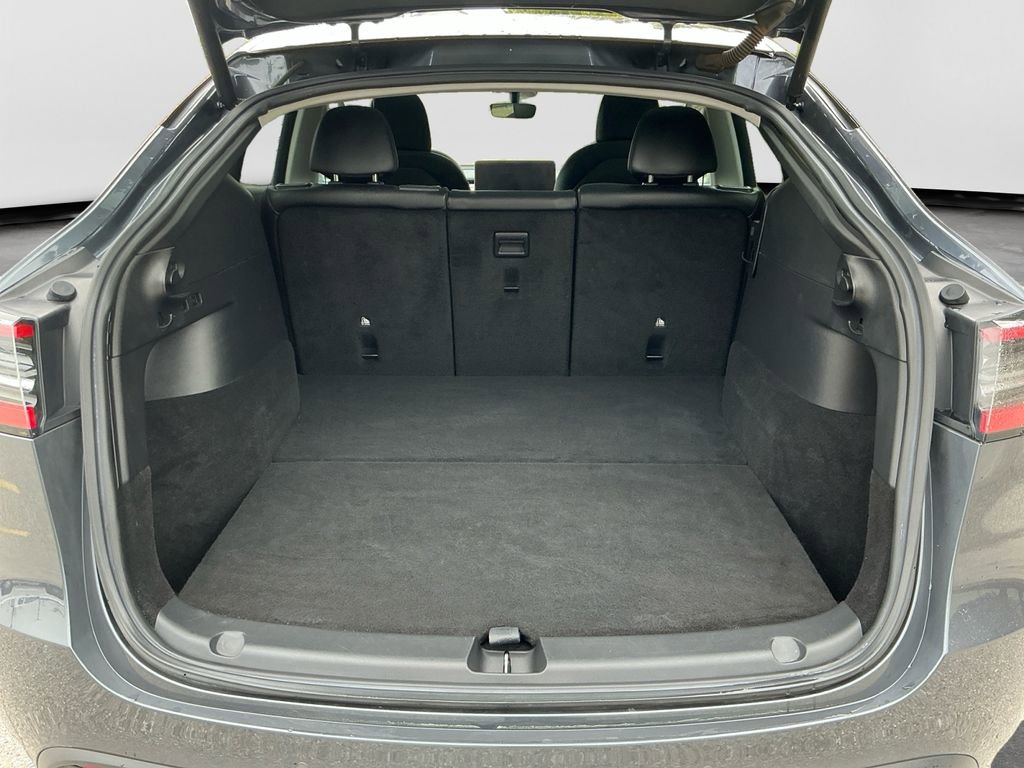 Used 2021 Tesla Model Y Long Range image 17