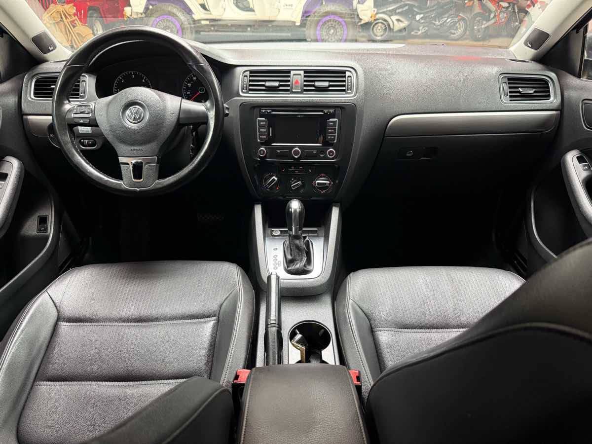 Used 2013 Volkswagen Jetta TDI FWD image 8