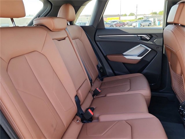 Certified 2025 Audi Q3 2.0T Premium w/ Convenience Package image 29