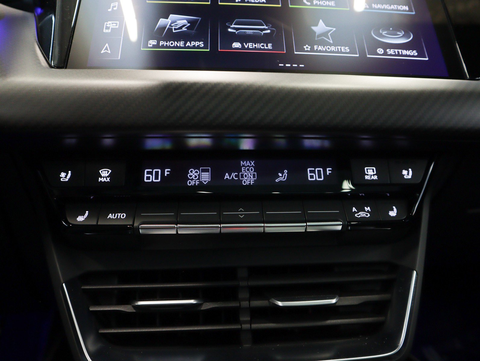 Used 2023 Audi RS e-tron GT w/ Carbon Performance Package image 23