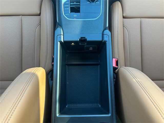 Used 2024 BMW 330i xDrive Sedan w/ Premium Package image 20