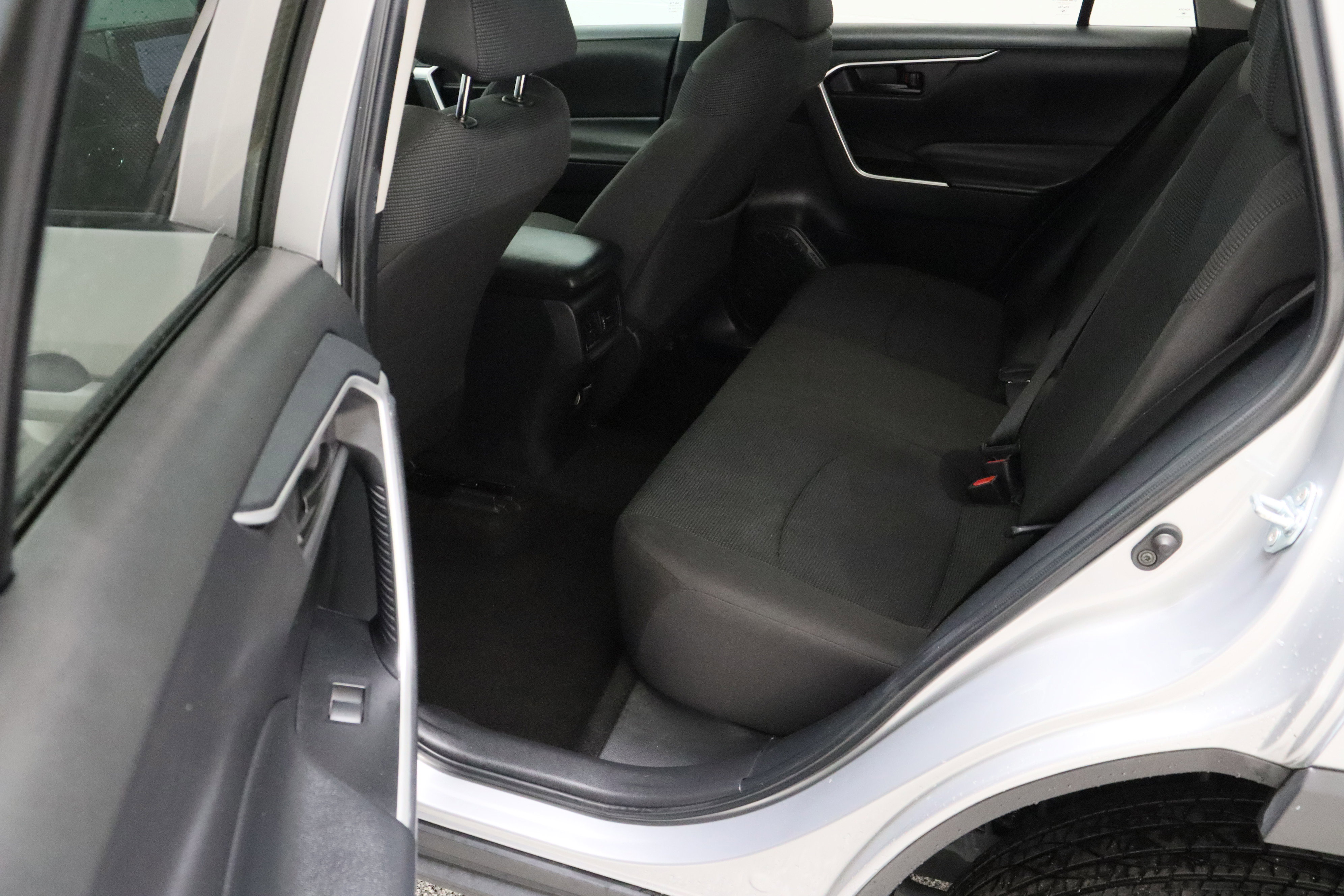 Used 2024 Toyota RAV4 LE image 25