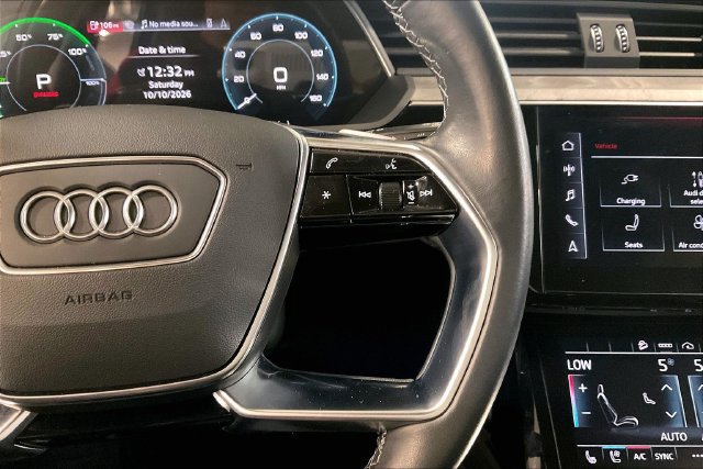 Used 2024 Audi Q8 e-tron Premium Plus AWD/4WD image 19