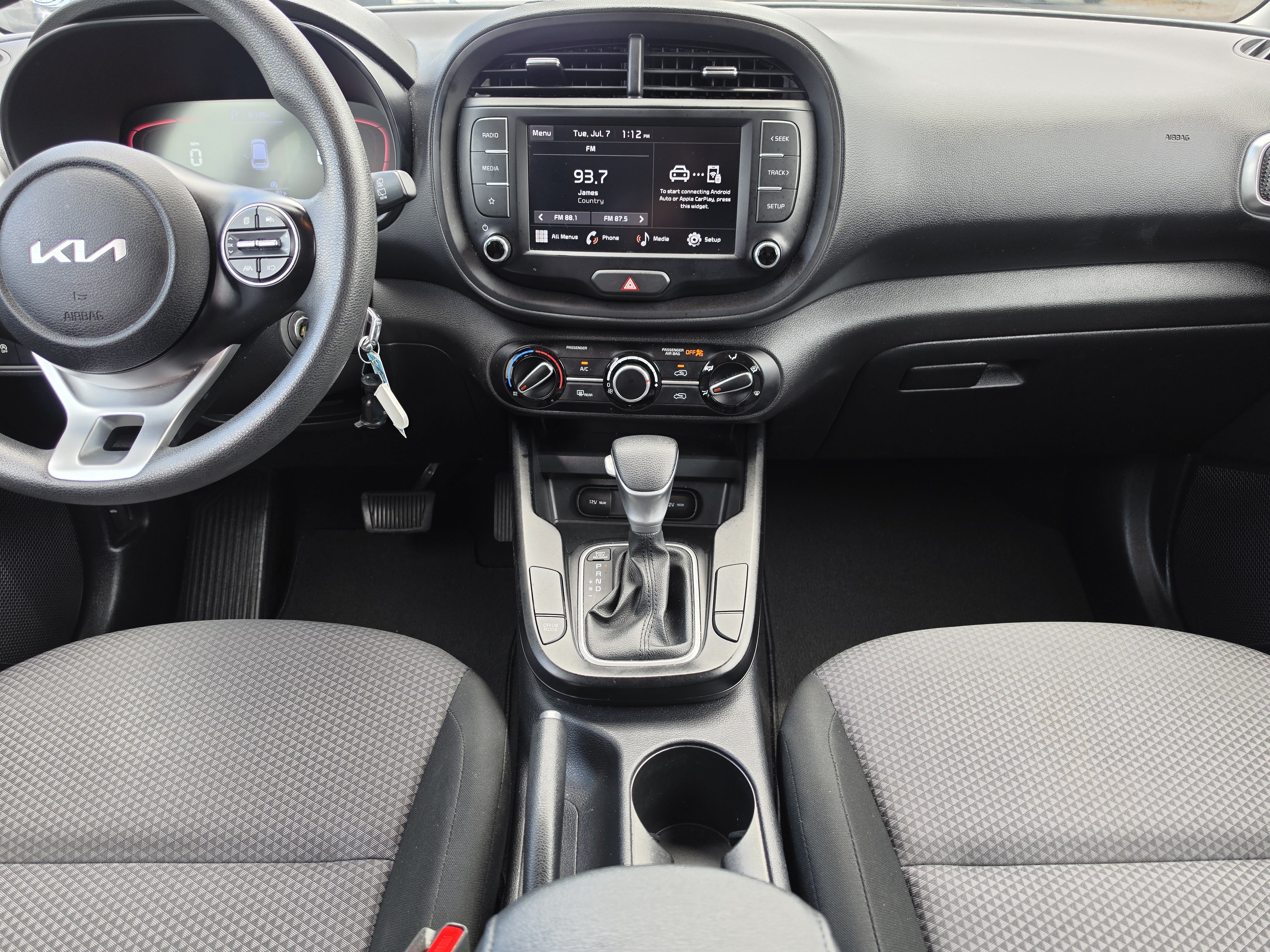 Used 2024 Kia Soul LX w/ Option Group 015 FWD image 19