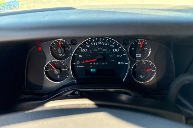 Used 2019 Chevrolet Express 2500 RWD image 15