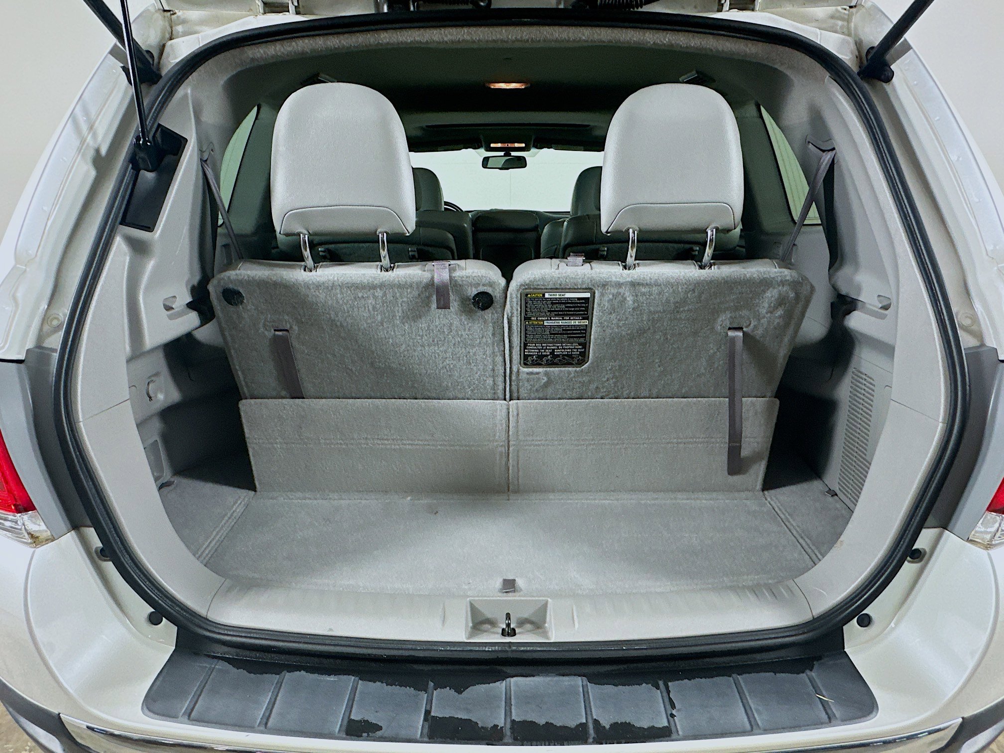 Used 2012 Toyota Highlander Limited w/ Tow Pkg image 30