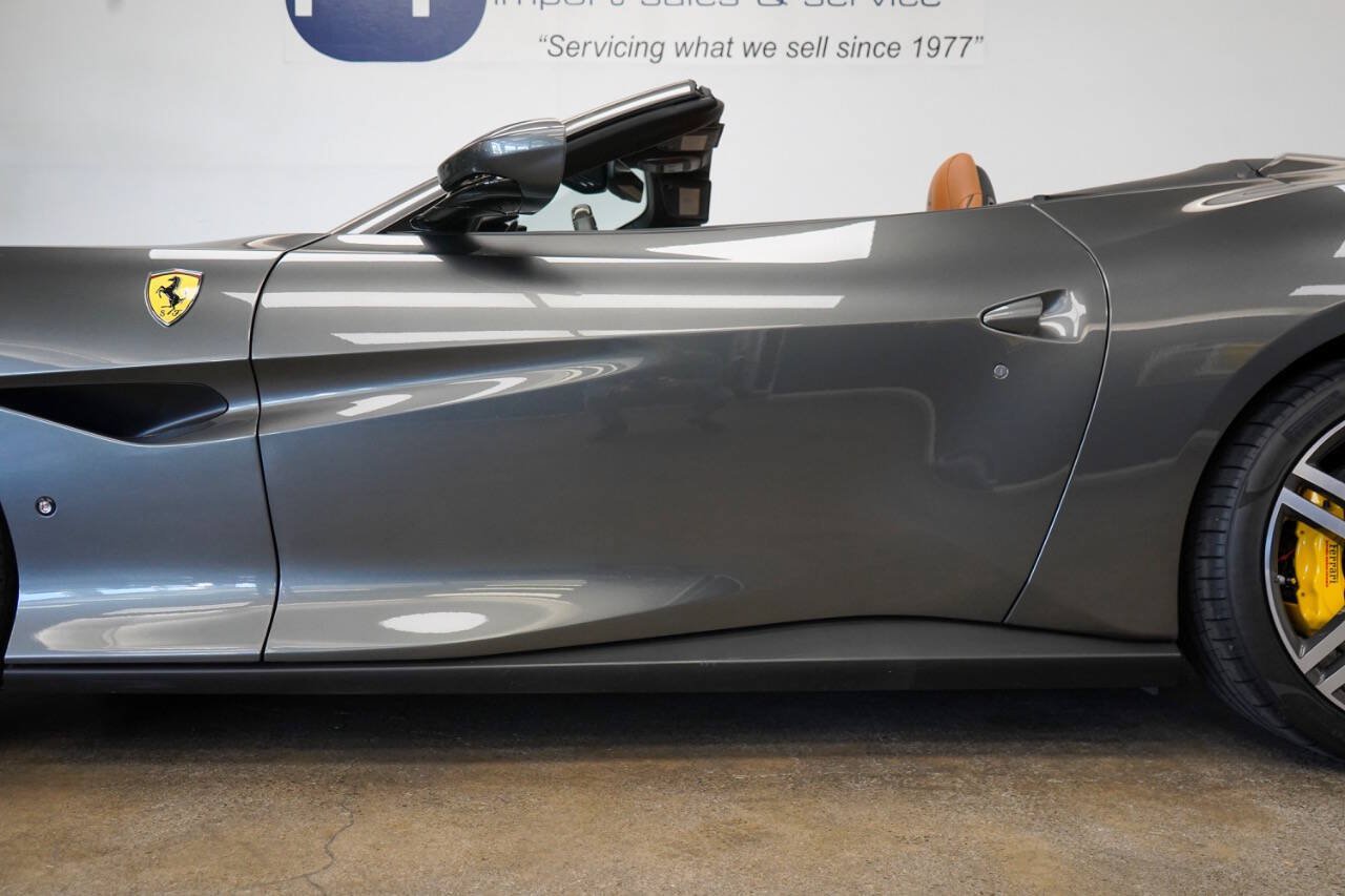 Used 2019 Ferrari Portofino RWD image 17
