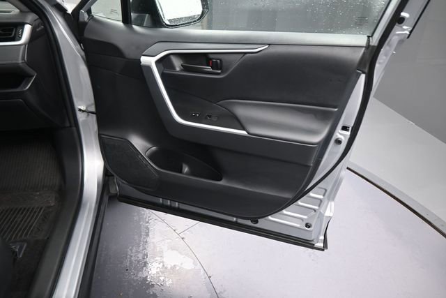 Used 2025 Toyota RAV4 LE AWD/4WD image 58