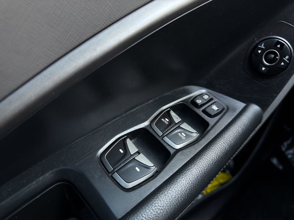 Used 2017 Hyundai Santa Fe Sport image 11