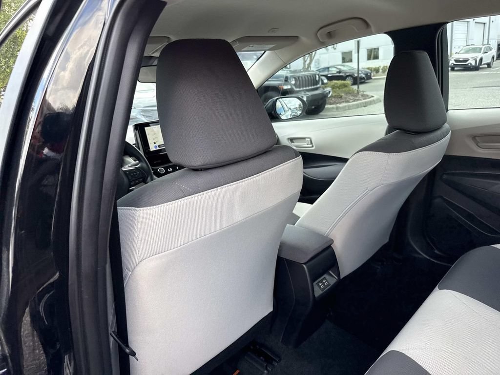 Used 2025 Toyota Corolla LE FWD image 13