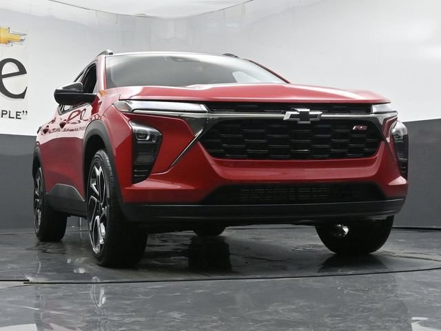 New 2026 Chevrolet Trax RS w/ Driver Confidence Package FWD image 3