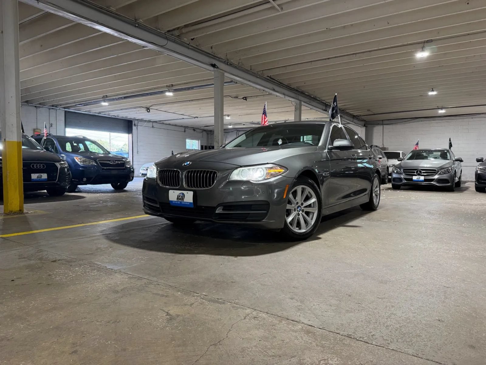 Used 2014 BMW 528i xDrive Sedan AWD/4WD image 1