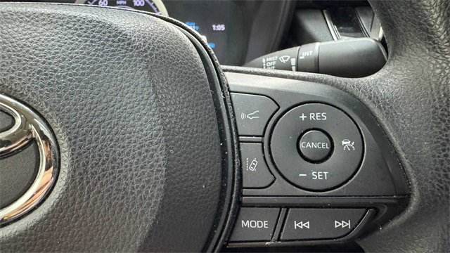 Used 2020 Toyota Corolla LE image 20