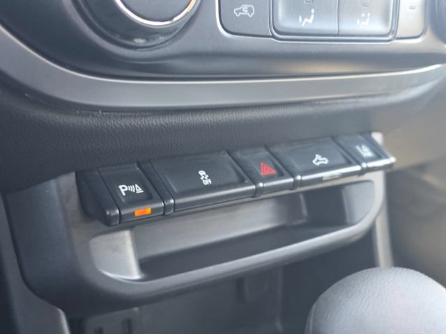 Used 2022 Chevrolet Colorado LT w/ Fleet Safety Package RWD image 18