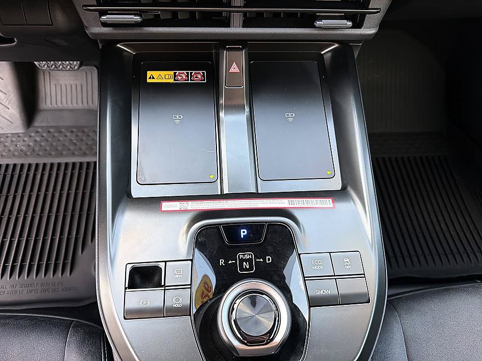Used 2026 Toyota C-HR AWD/4WD image 17