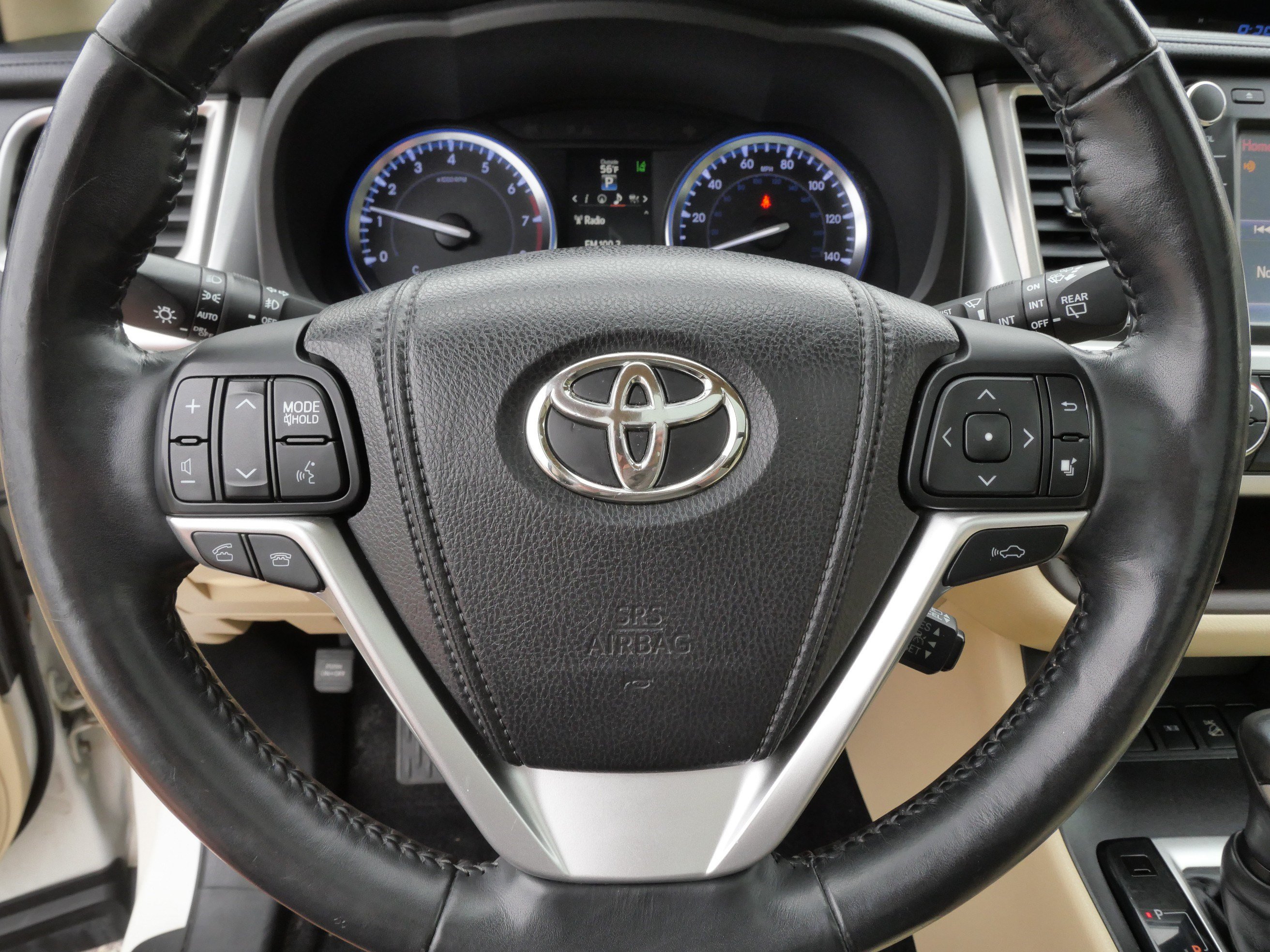 Used 2015 Toyota Highlander Limited Platinum AWD/4WD image 25