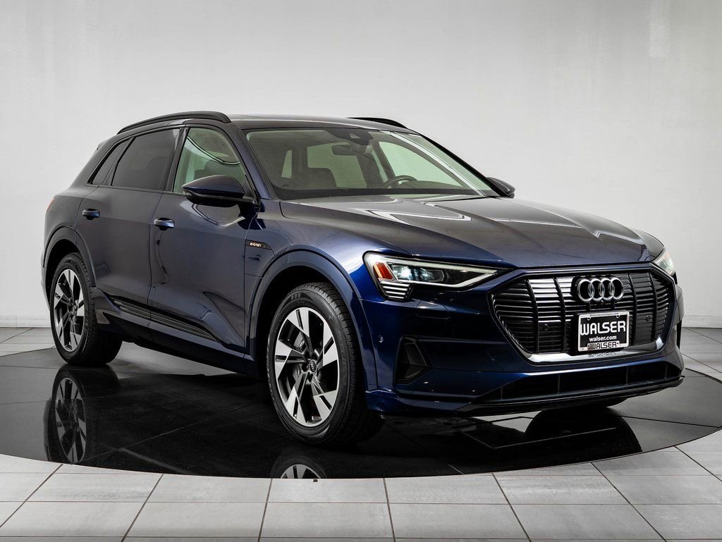 Used 2021 Audi e-tron Premium w/ Convenience Plus Package AWD/4WD image 4