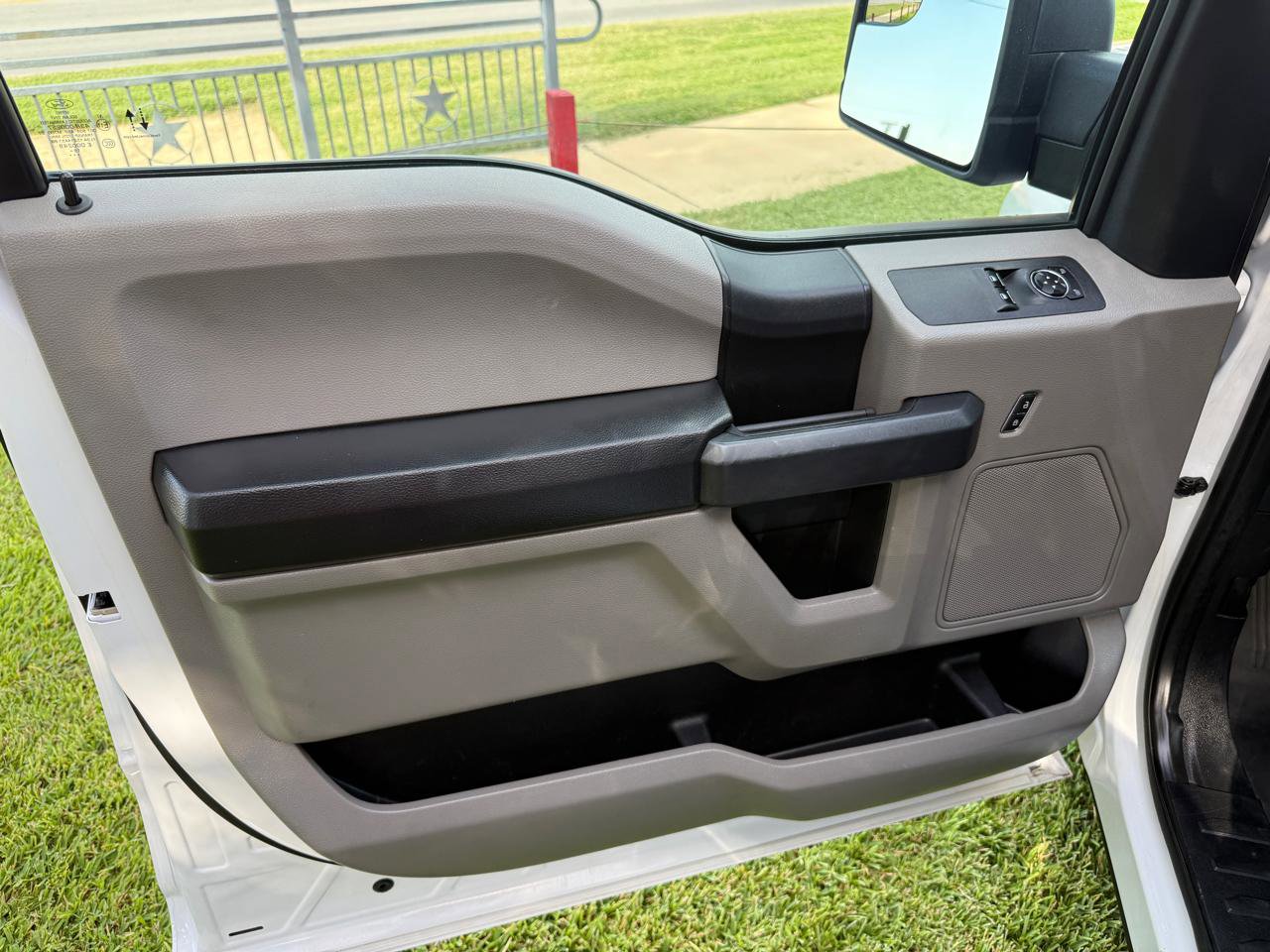 Used 2020 Ford F150 XL w/ Equipment Group 101A Mid AWD/4WD image 15