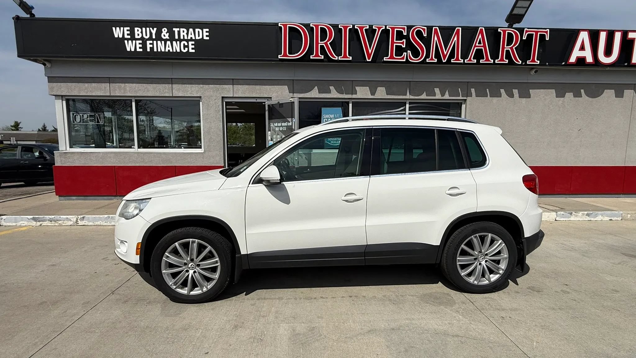 Used 2011 Volkswagen Tiguan S AWD/4WD image 6