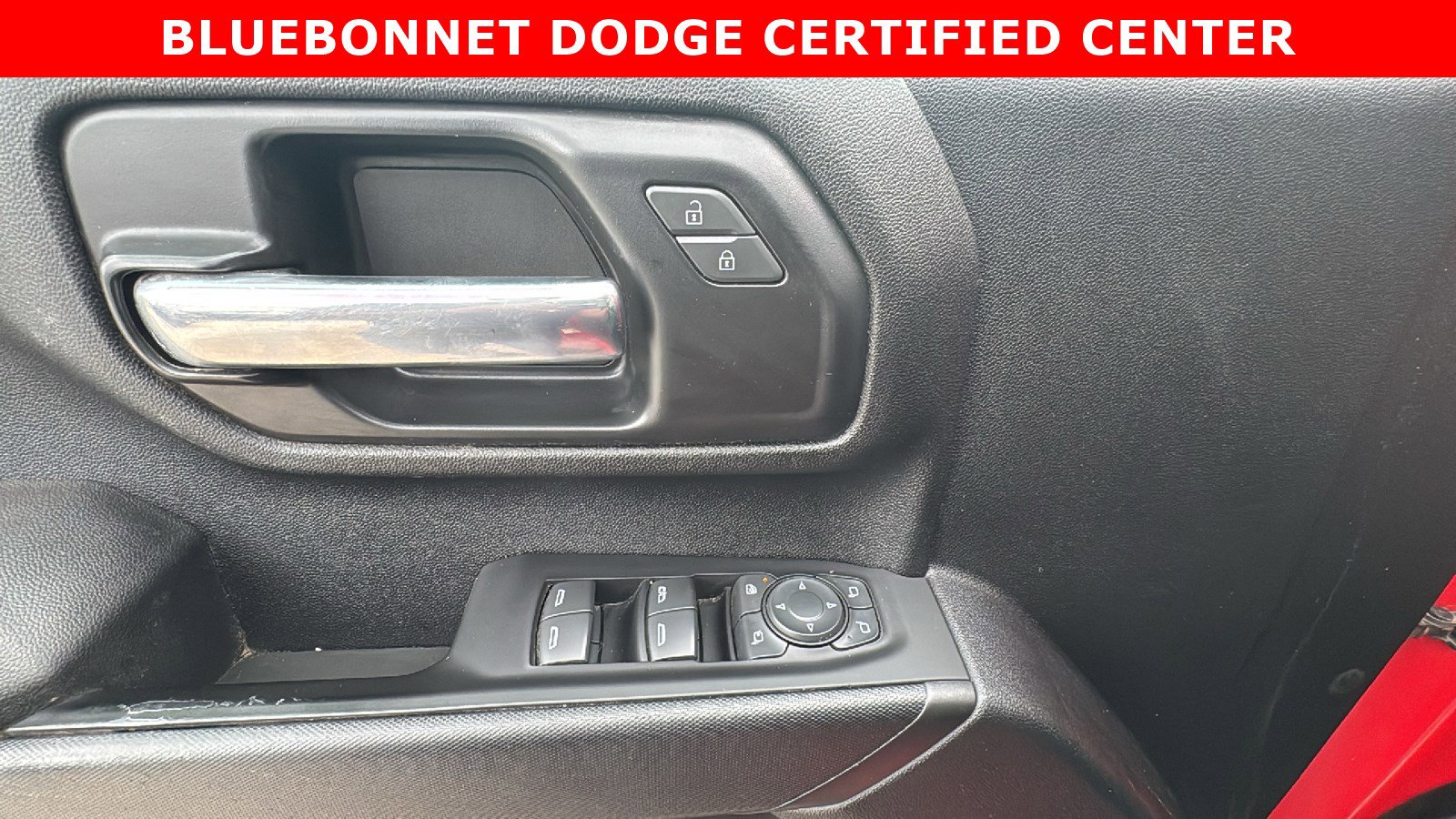 Used 2022 Chevrolet Silverado 2500 Custom w/ Custom Value Package image 12