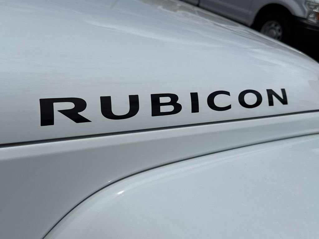 Used 2015 Jeep Wrangler Unlimited Rubicon w/ Dual Top Group AWD/4WD image 9