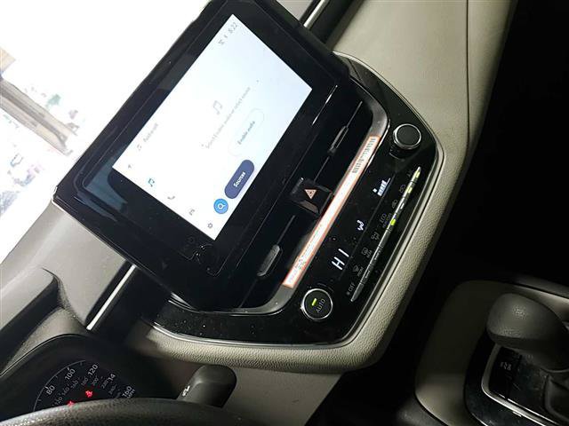 Used 2025 Toyota Corolla LE FWD image 7