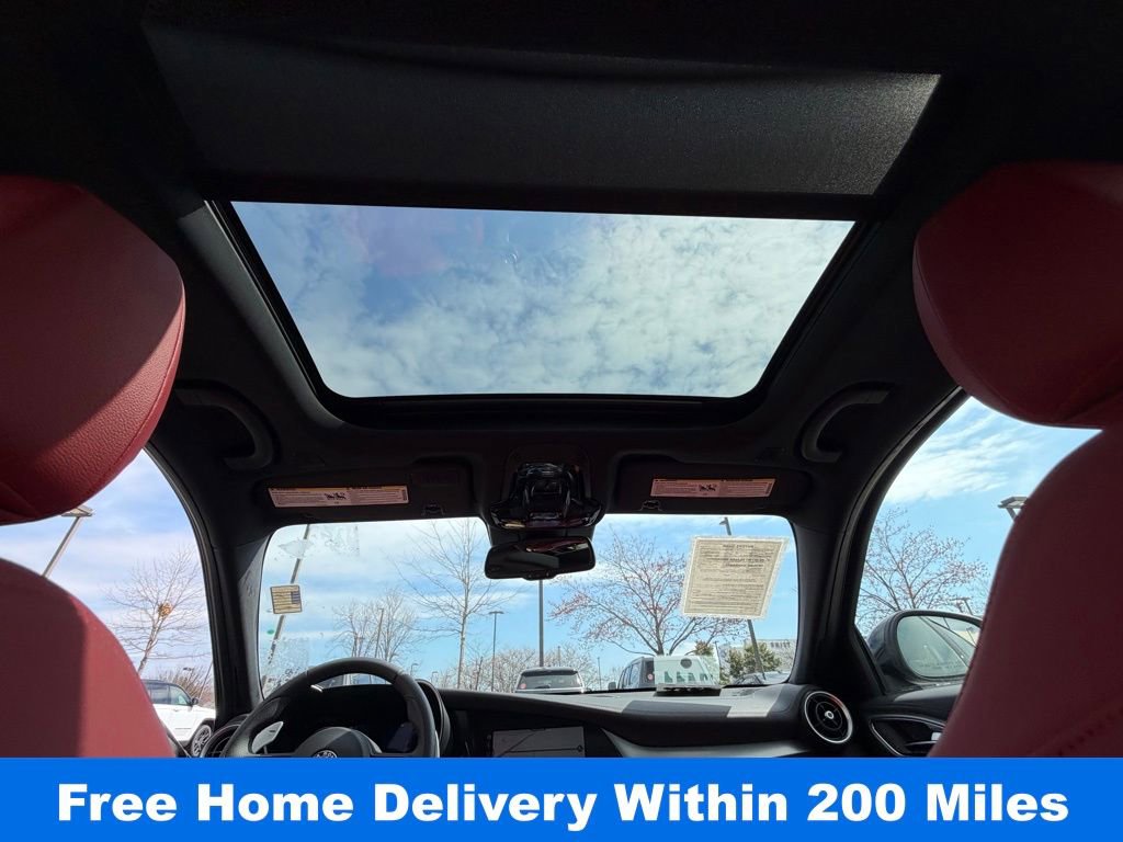 Used 2024 Alfa Romeo Giulia Veloce image 29