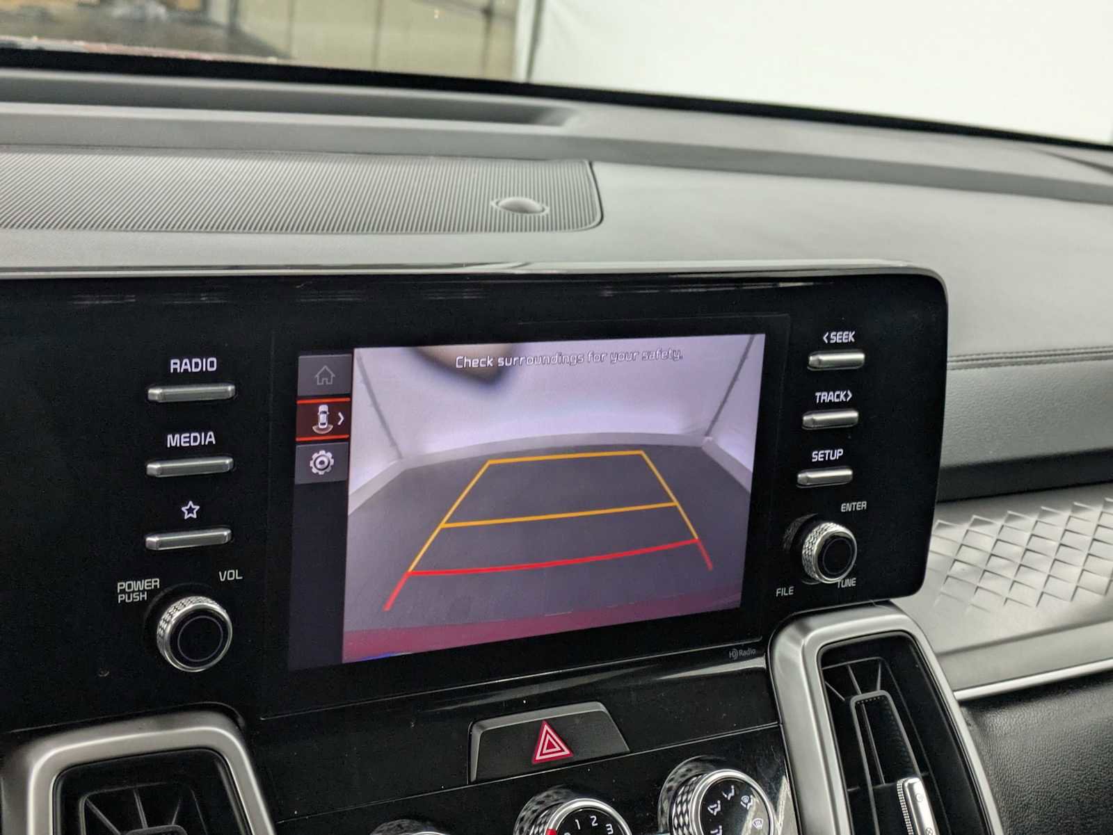 Used 2022 Kia Sorento LX image 29