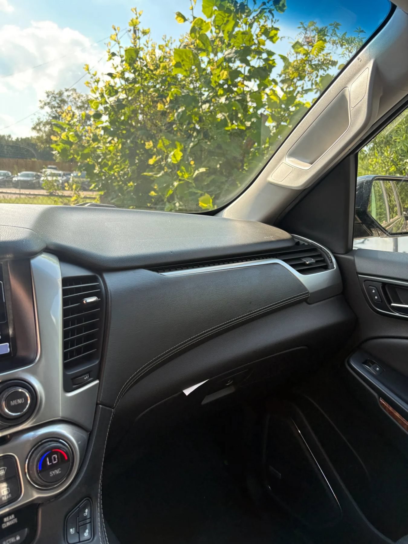 Used 2019 Chevrolet Tahoe Premier w/ RST 6.2L Performance Edition AWD/4WD image 43