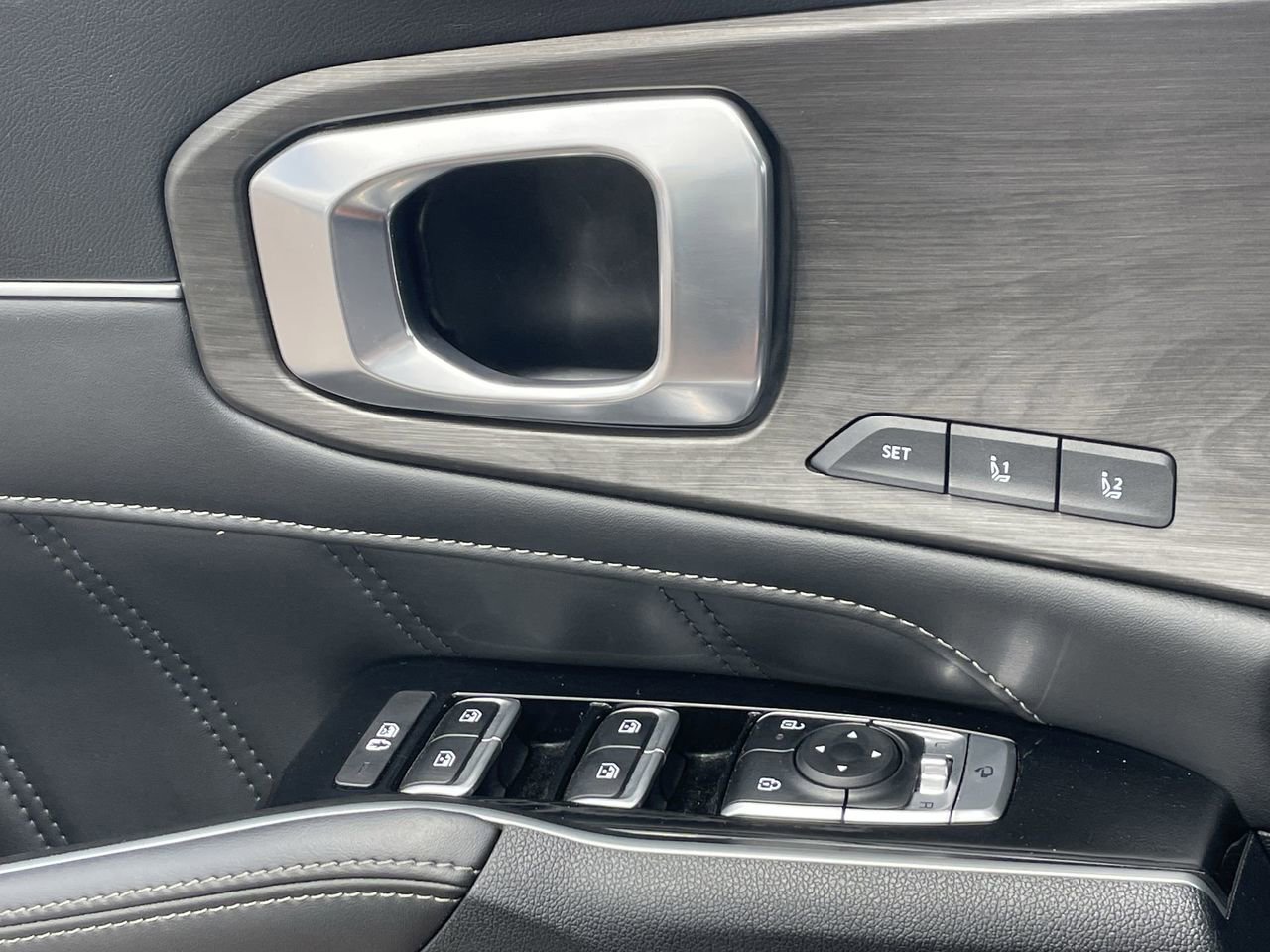 Certified 2025 Kia Sorento SX Prestige image 20