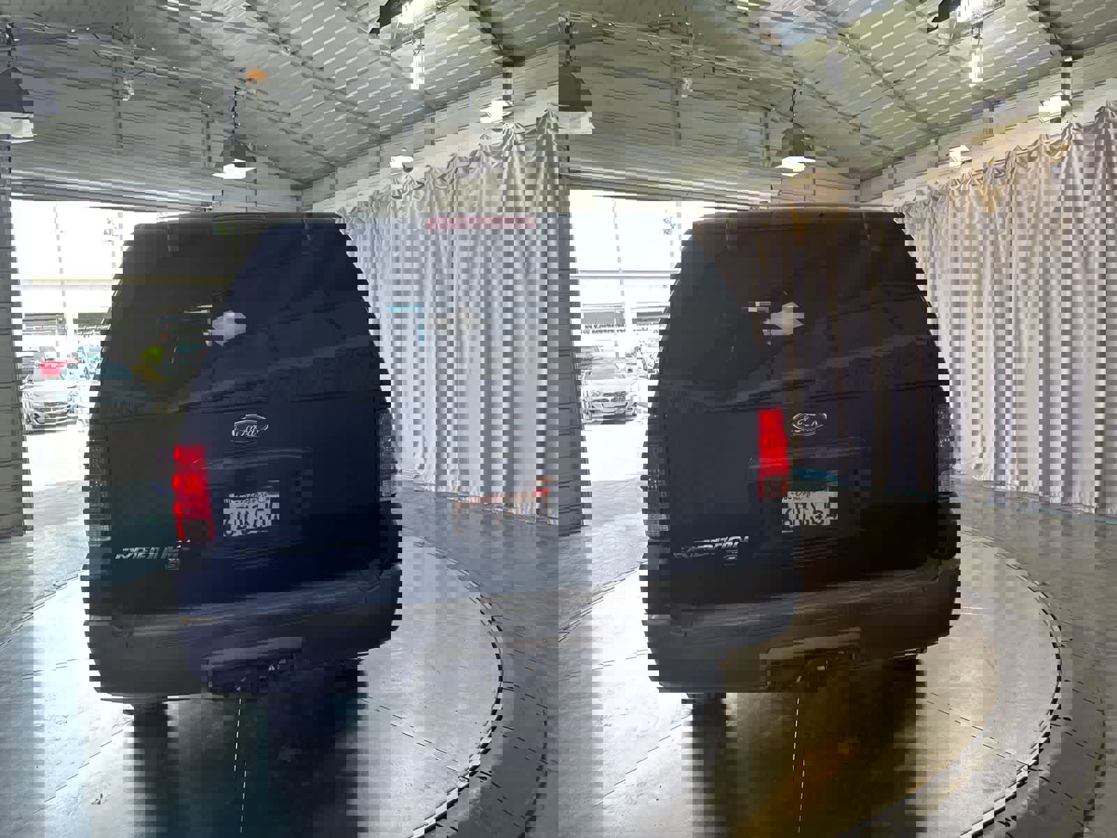 Used 2004 Ford Expedition XLT image 6