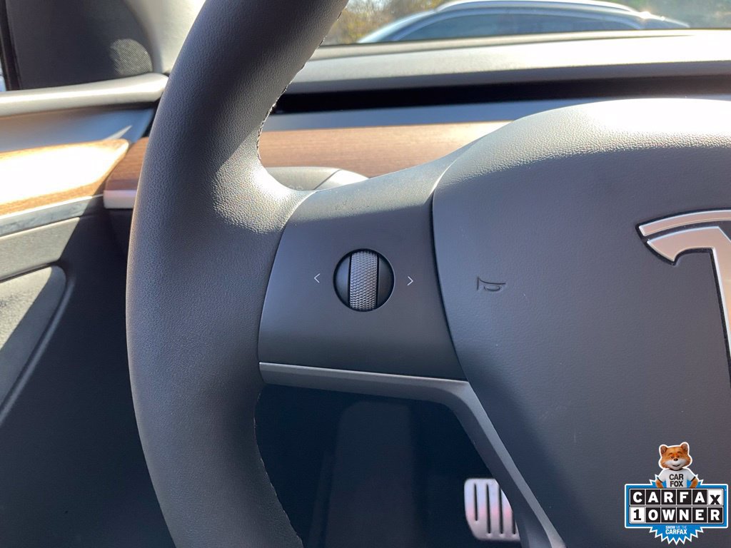 Used 2025 Tesla Model Y Performance AWD/4WD image 42