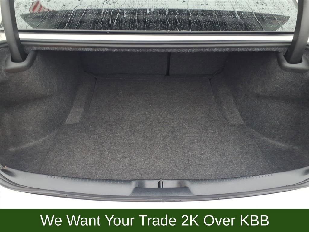 Used 2023 Chrysler 300 Touring L image 16