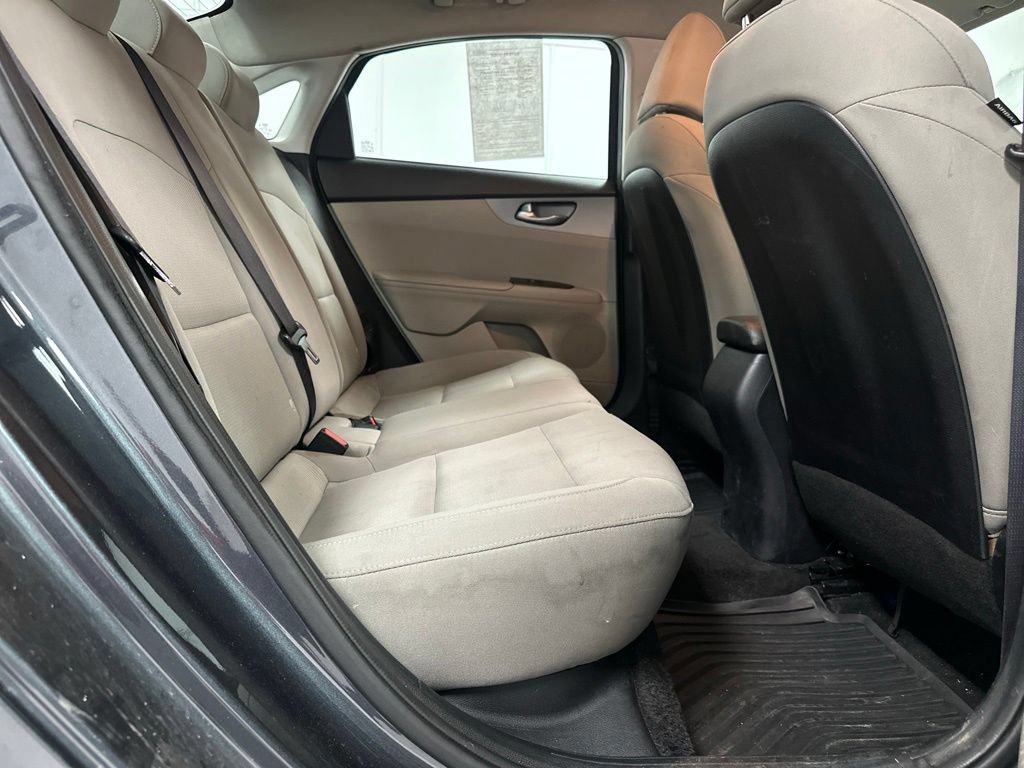 Used 2020 Kia Forte LXS FWD image 18
