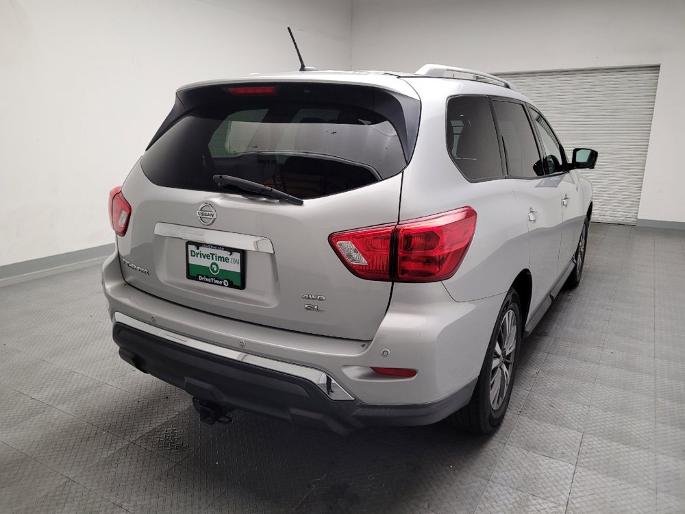 Used 2017 Nissan Pathfinder SL AWD/4WD image 7