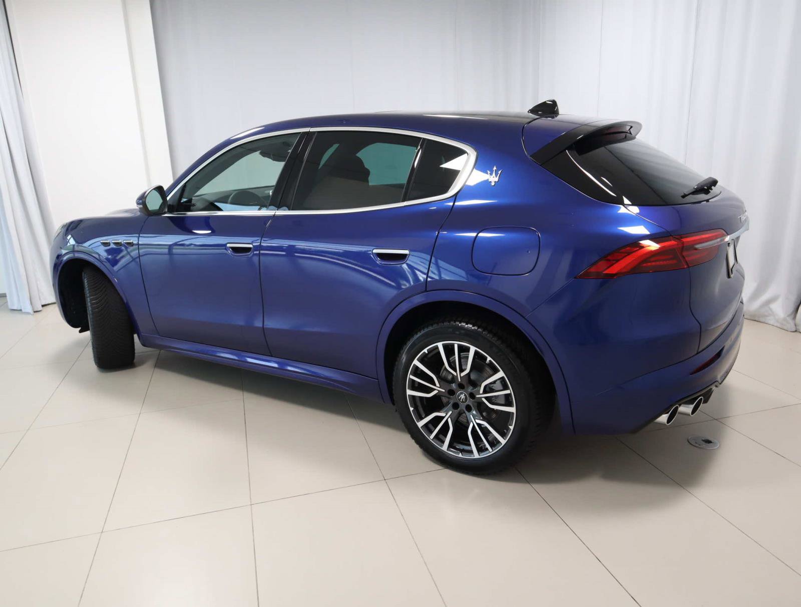 Used 2025 Maserati Grecale GT AWD/4WD video 3