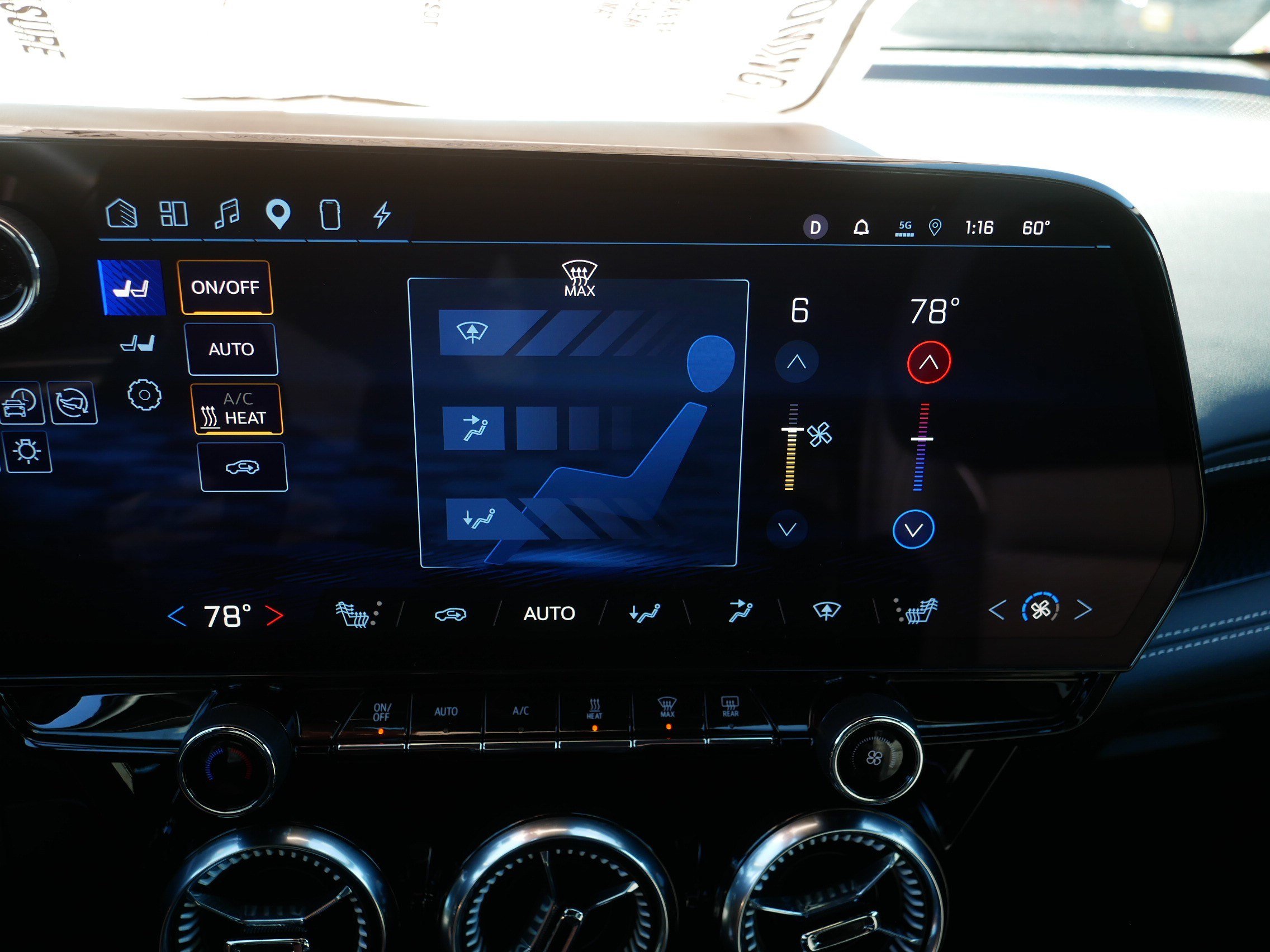 Used 2024 Chevrolet Blazer EV LT AWD/4WD image 23