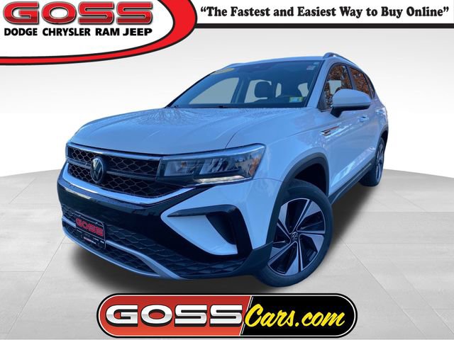 Used 2023 Volkswagen Taos SE w/ Panoramic Sunroof Package image 1