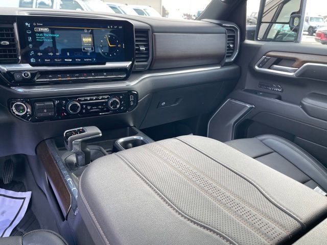 Used 2024 Chevrolet Silverado 1500 High Country w/ High Country Premium Package image 11