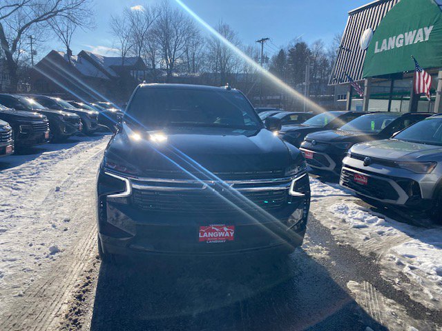 Used 2021 Chevrolet Tahoe RST w/ Luxury Package image 2