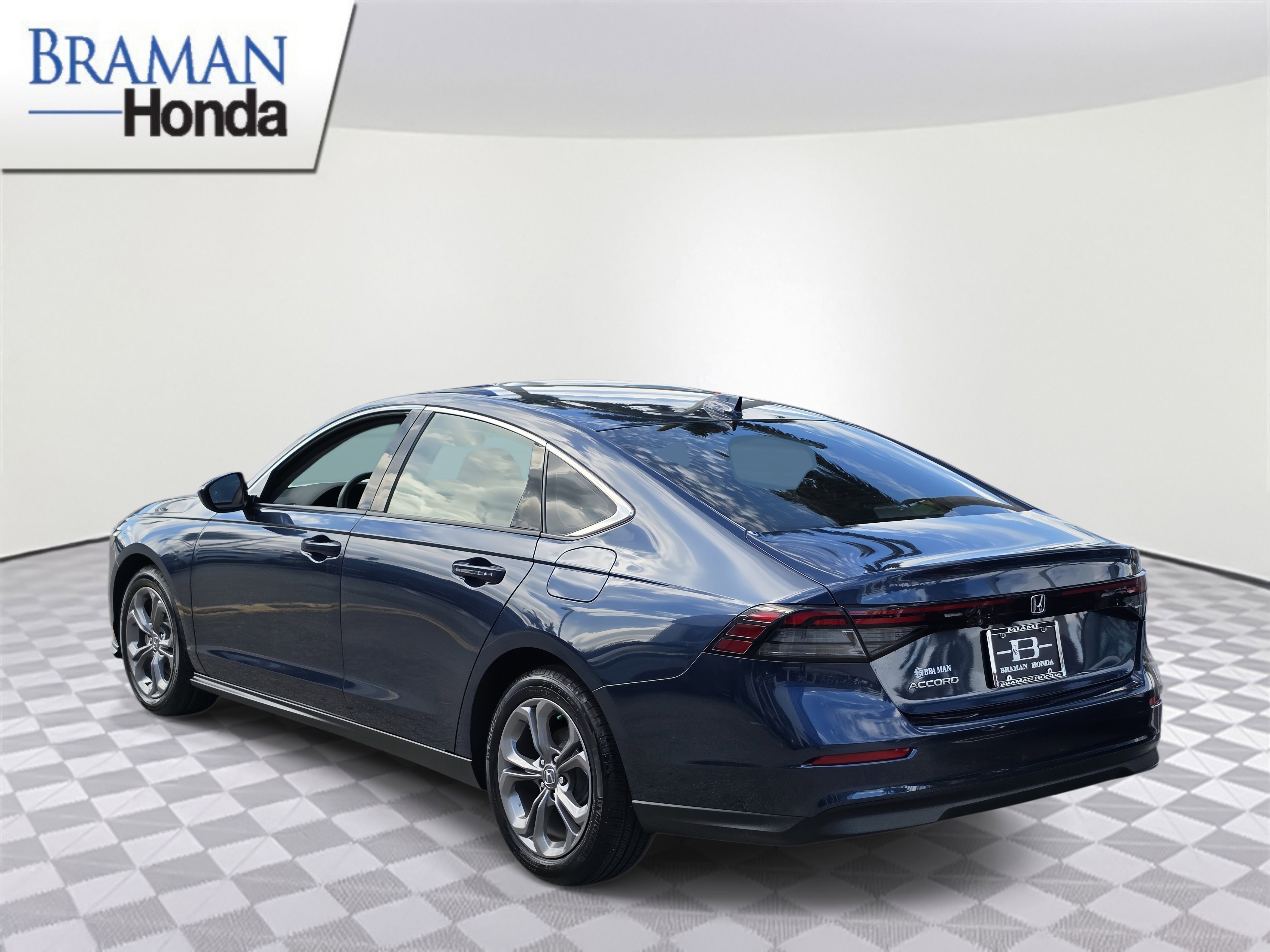 Certified 2024 Honda Accord EX image 3