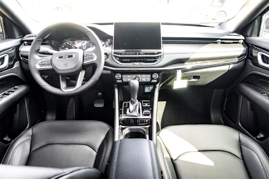 New 2026 Jeep Compass Limited image 20