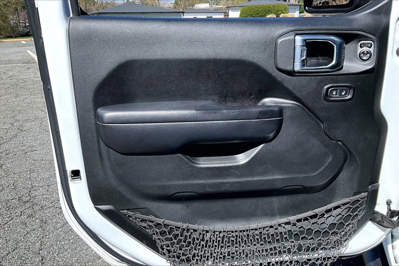 Certified 2018 Jeep Wrangler Unlimited Sport S image 23